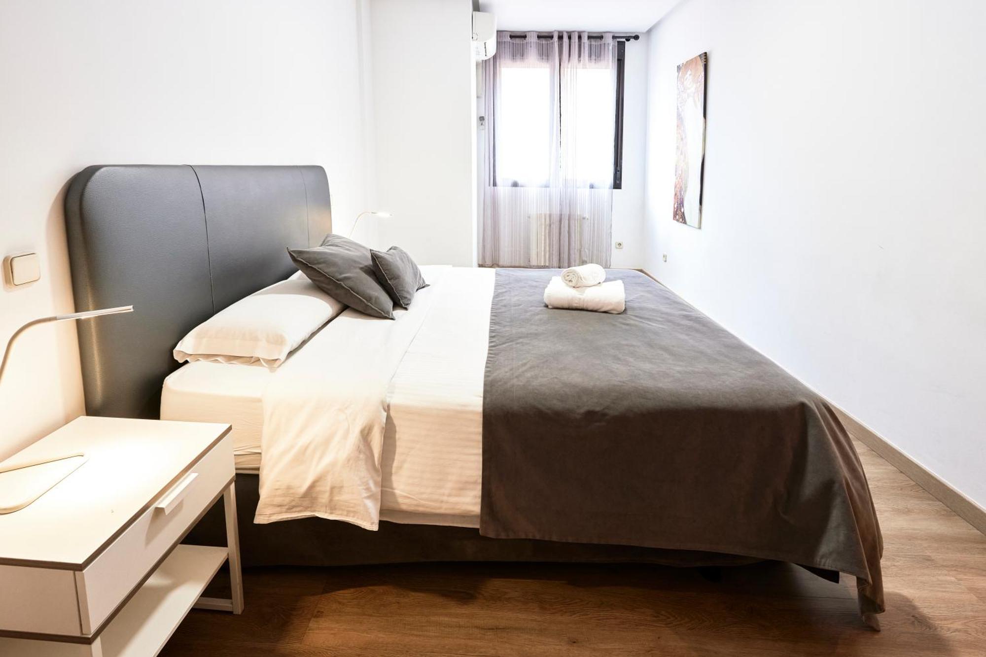 Alojamiento Santa Rosa Madrid Exterior foto